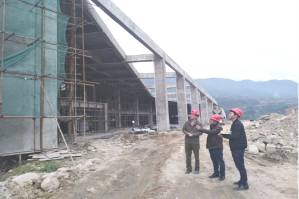 公司副总经理龙江等参加雅西公司养护项目工作会1.jpg