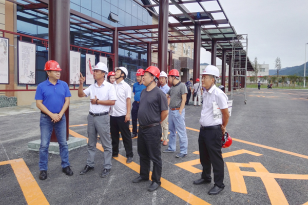 检查成德南高速金堂服务区改、扩建工程项目3_副本.png